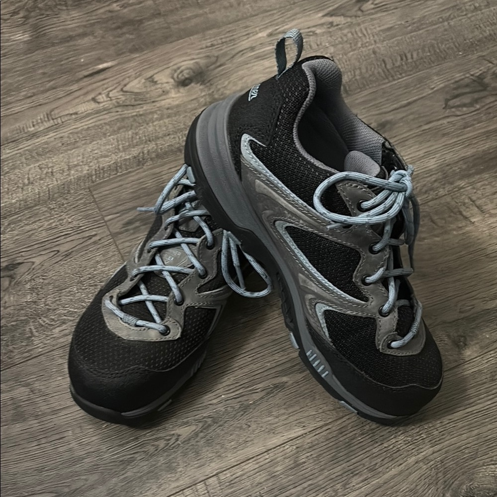 Grey and blk Danner women’s ‎ Athletic  steel toe Shoes